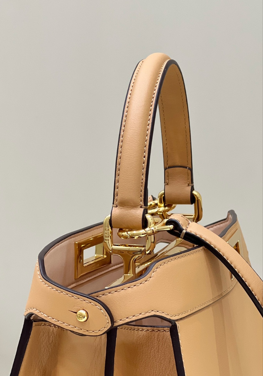 펜디 피카부아이씨유4.jpg