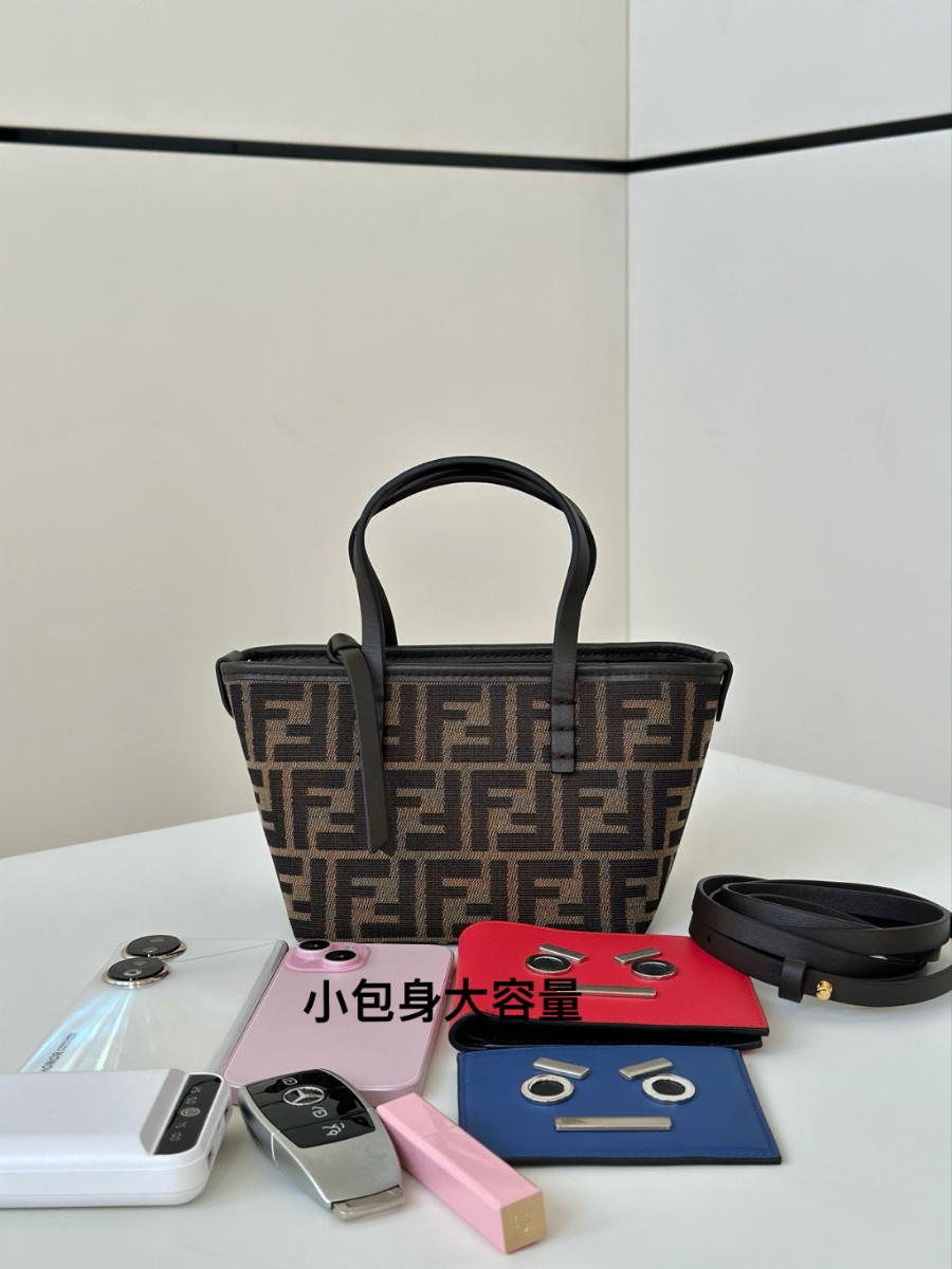 펜디 미니롤백 다크브라운9.jpg