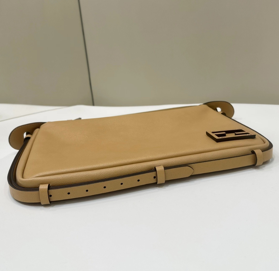 펜디 심플리미디엄숄더백 브라운4.jpg