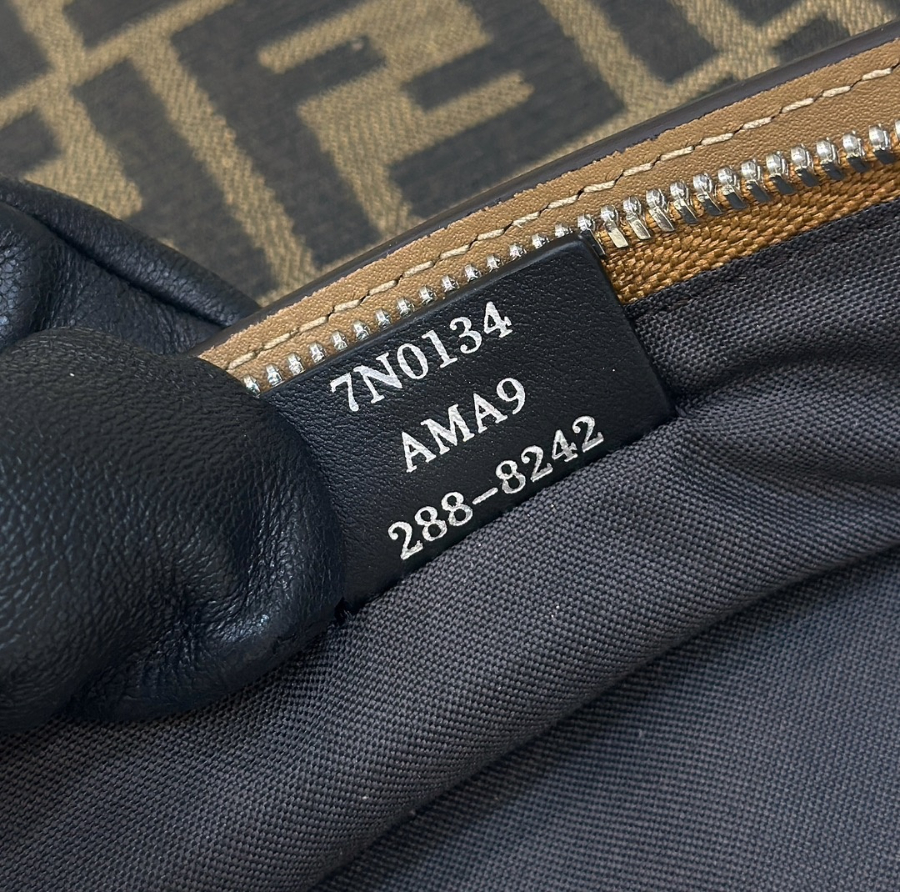 펜디 클러치8.jpg