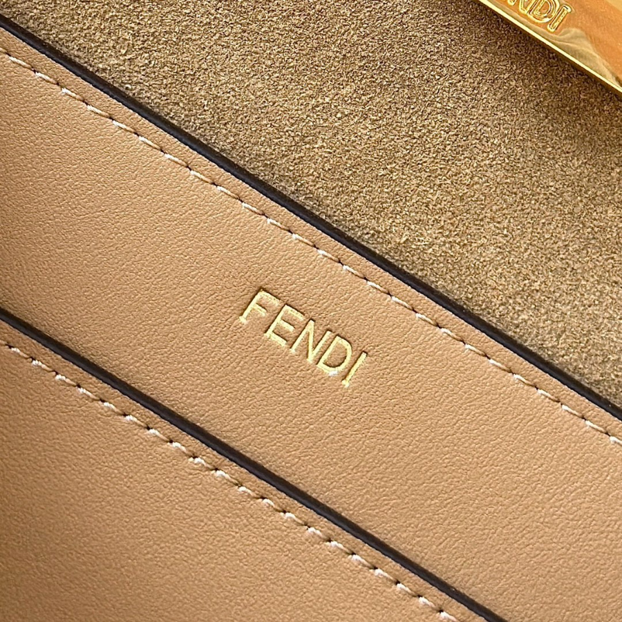 펜디 피카부소프트라지7.jpg