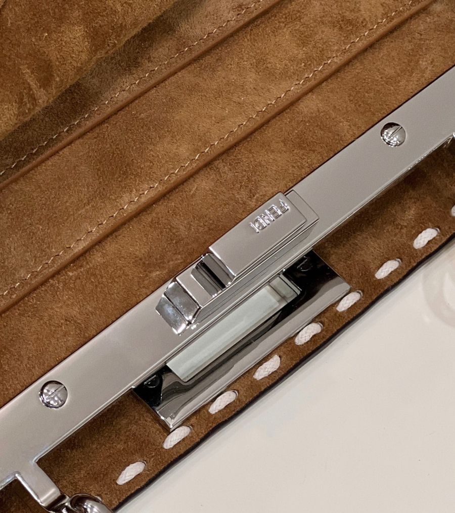 펜디 피카부아이씨유 브라운7.jpg