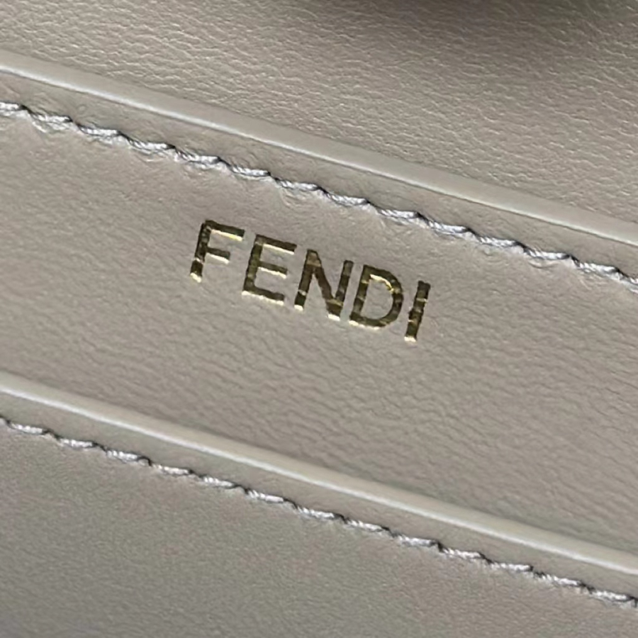 펜디 피카부아이씨유 블루6.jpg