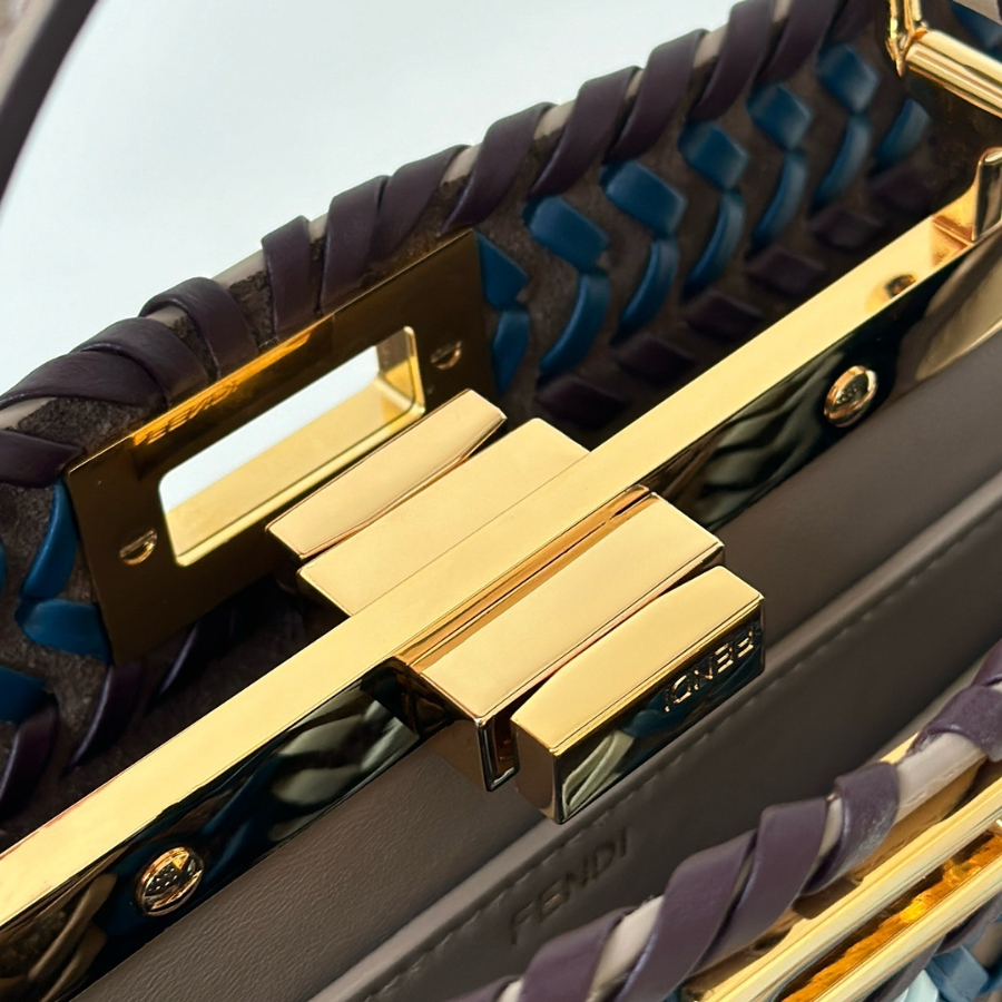 펜디 피카부아이씨유 블루5.jpg