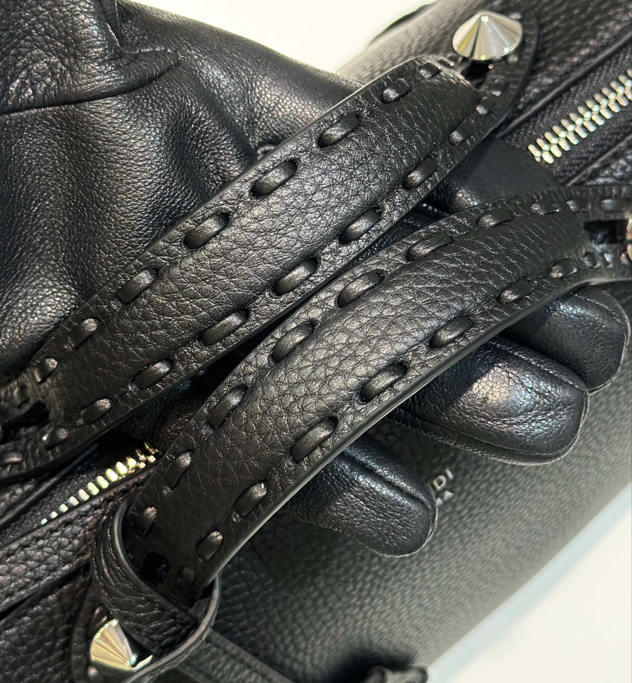 펜디 바이더웨이미디엄 블랙6.jpg