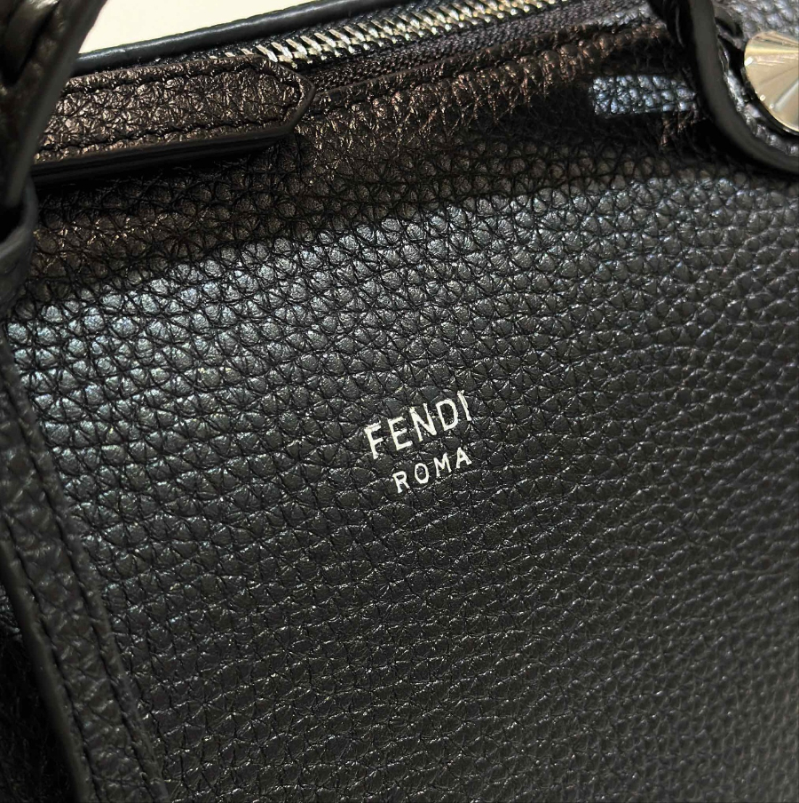 펜디 바이더웨이미디엄 블랙5.jpg