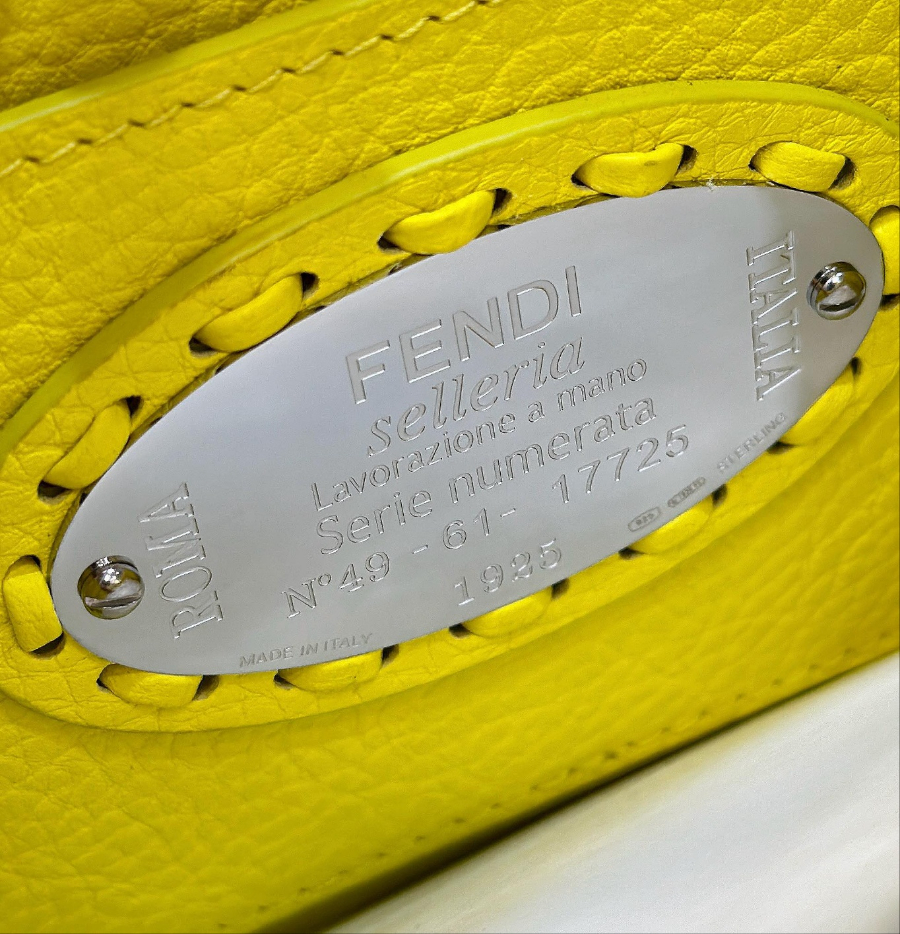 펜디 피카부아이씨유쁘띠 옐로우09.jpg