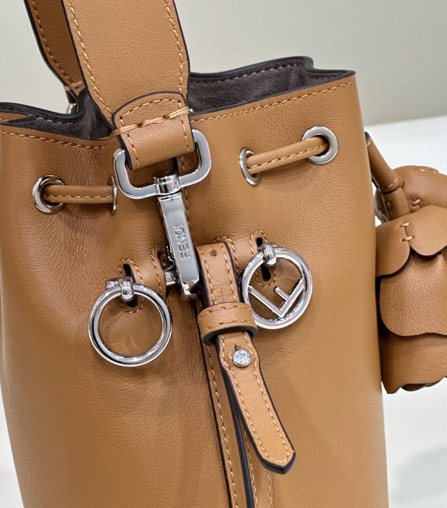 펜디 몬트레조미니버킷백 브라운4.jpg