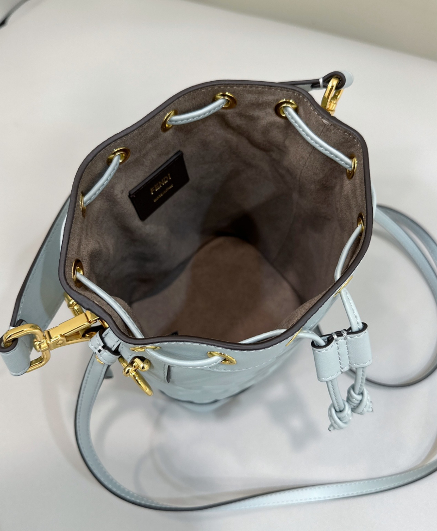 펜디 몬트레조스몰버킷백 라이트블루9.jpg