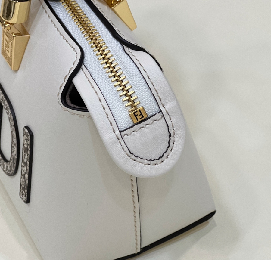 펜디 바이더웨이 화이트6.jpg