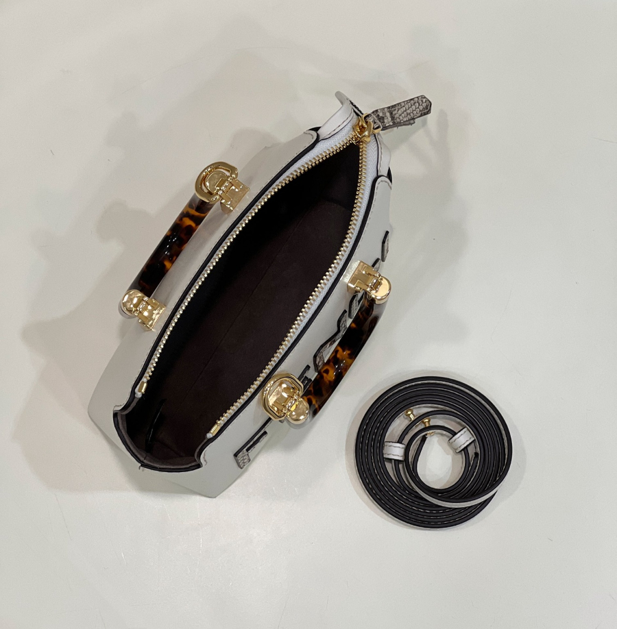 펜디 바이더웨이 화이트9.jpg