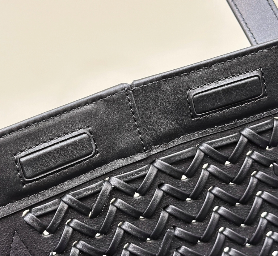 펜디 오리가미미디엄숄더백 블랙6.jpg