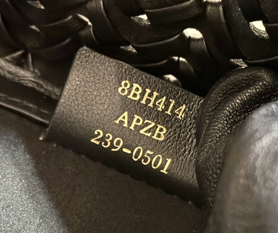 펜디 오리가미미디엄숄더백 블랙8.jpg