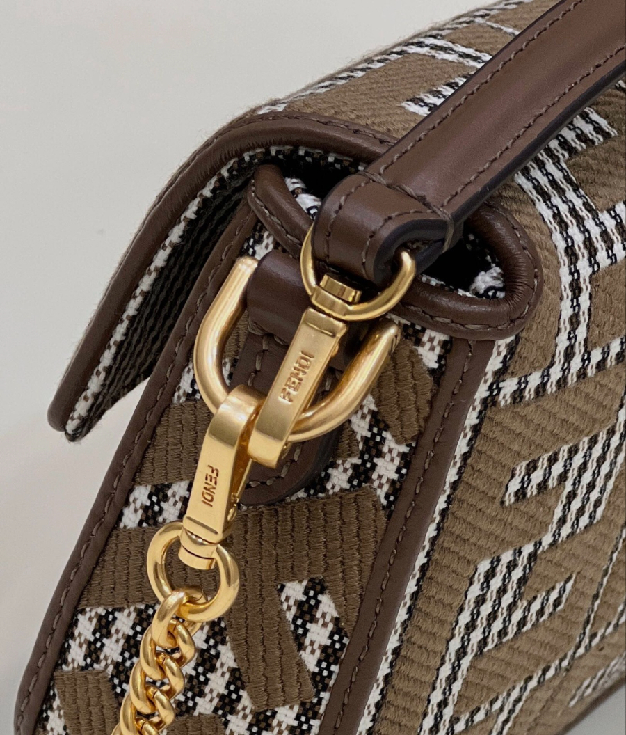 펜디 바게트백미니 브라운6.jpg