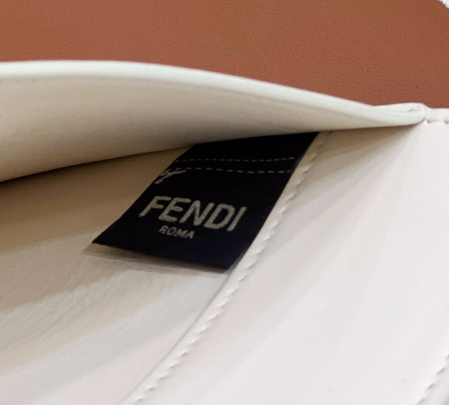 펜디 피카부아이씨유 브라운8.jpg