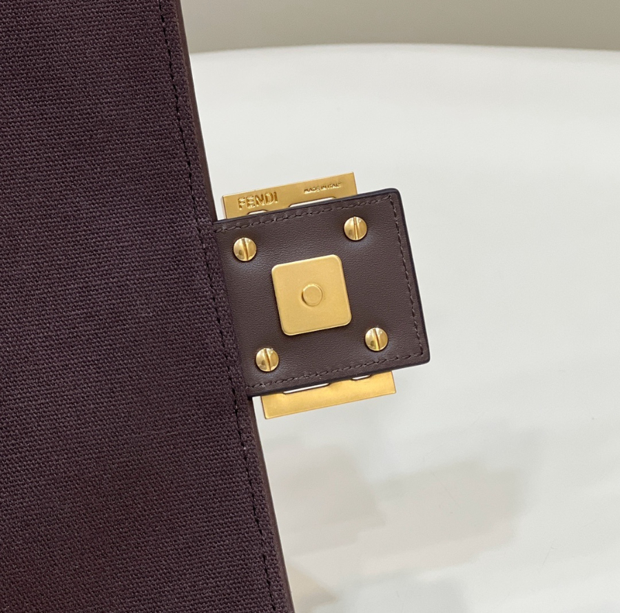 펜디 바게트백미디엄 다크브라운8.jpg