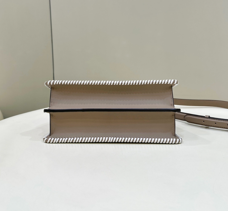 펜디 피카부아이씨유 브라운3.jpg