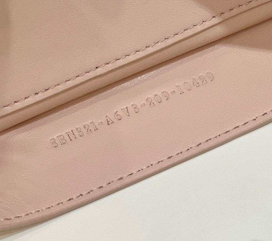 펜디 피카부아이씨유 블랙5.jpg