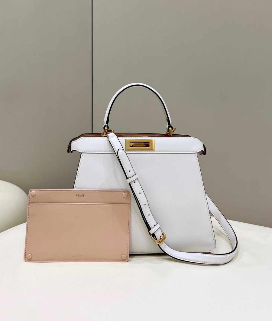 펜디 피카부아이씨유 화이트1.jpg