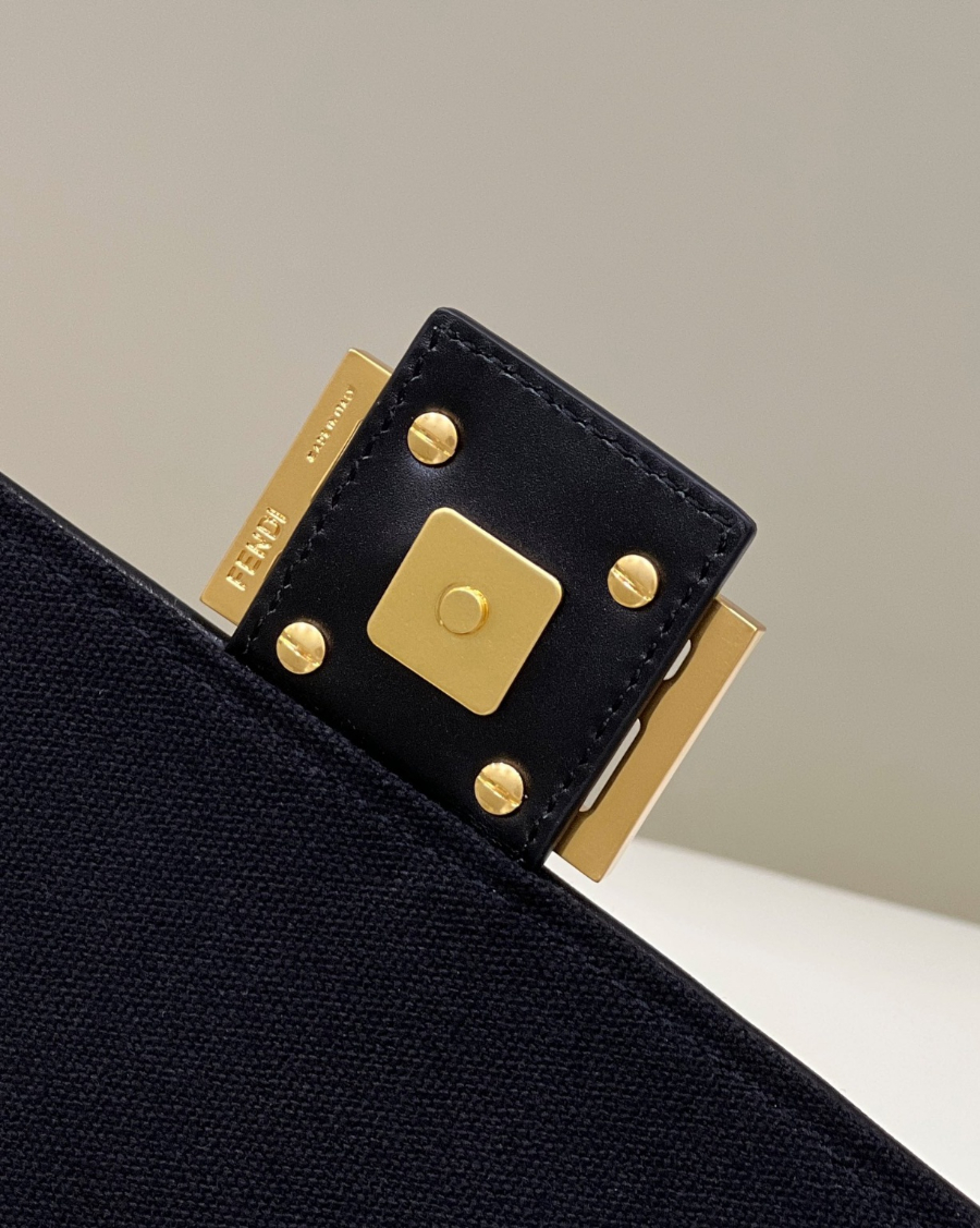 펜디 바게트백미디엄 블랙8.jpg