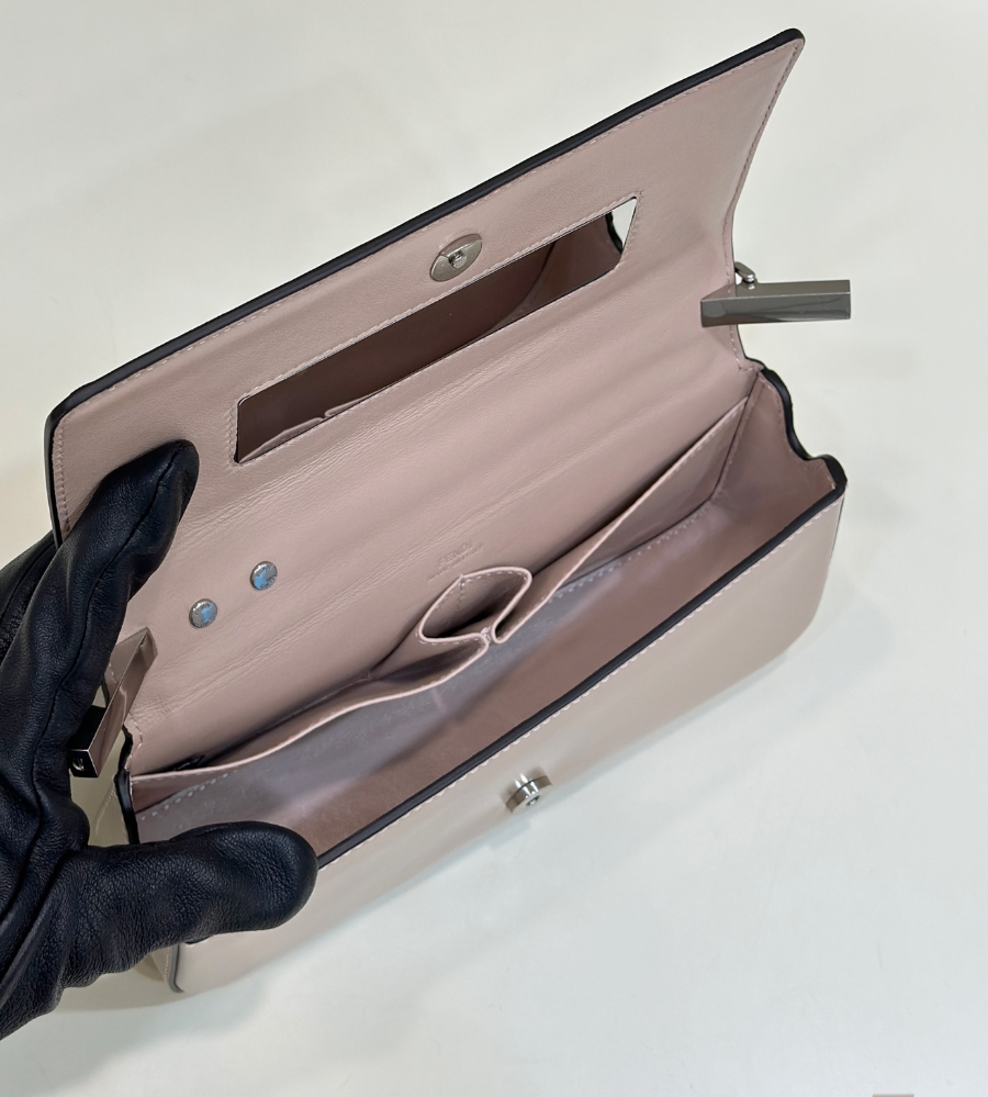 펜디 퍼스트사이트백 핑크9.jpg