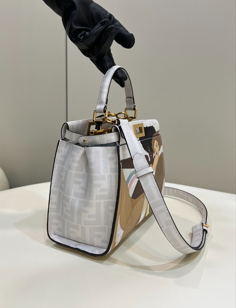 펜디 피카부아이코닉 화이트멀티3.jpg