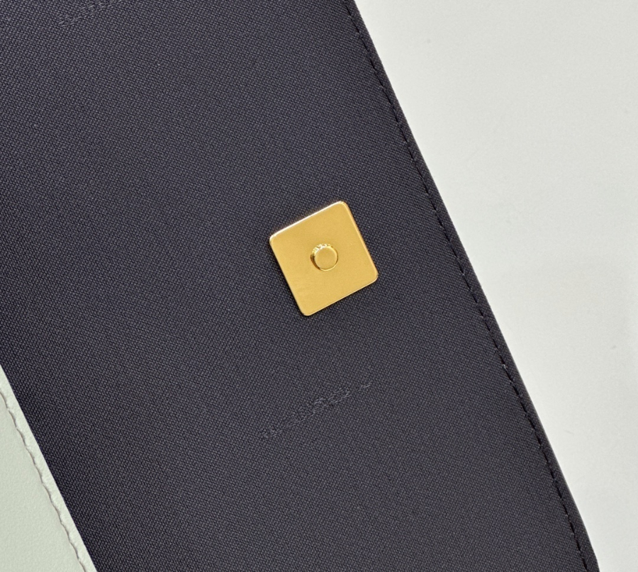 펜디 그래피체인숄더백7.jpg