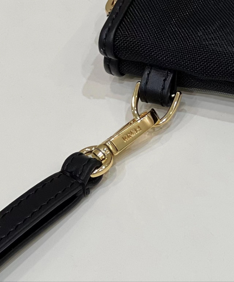 펜디 메쉬클러치 블랙7.jpg