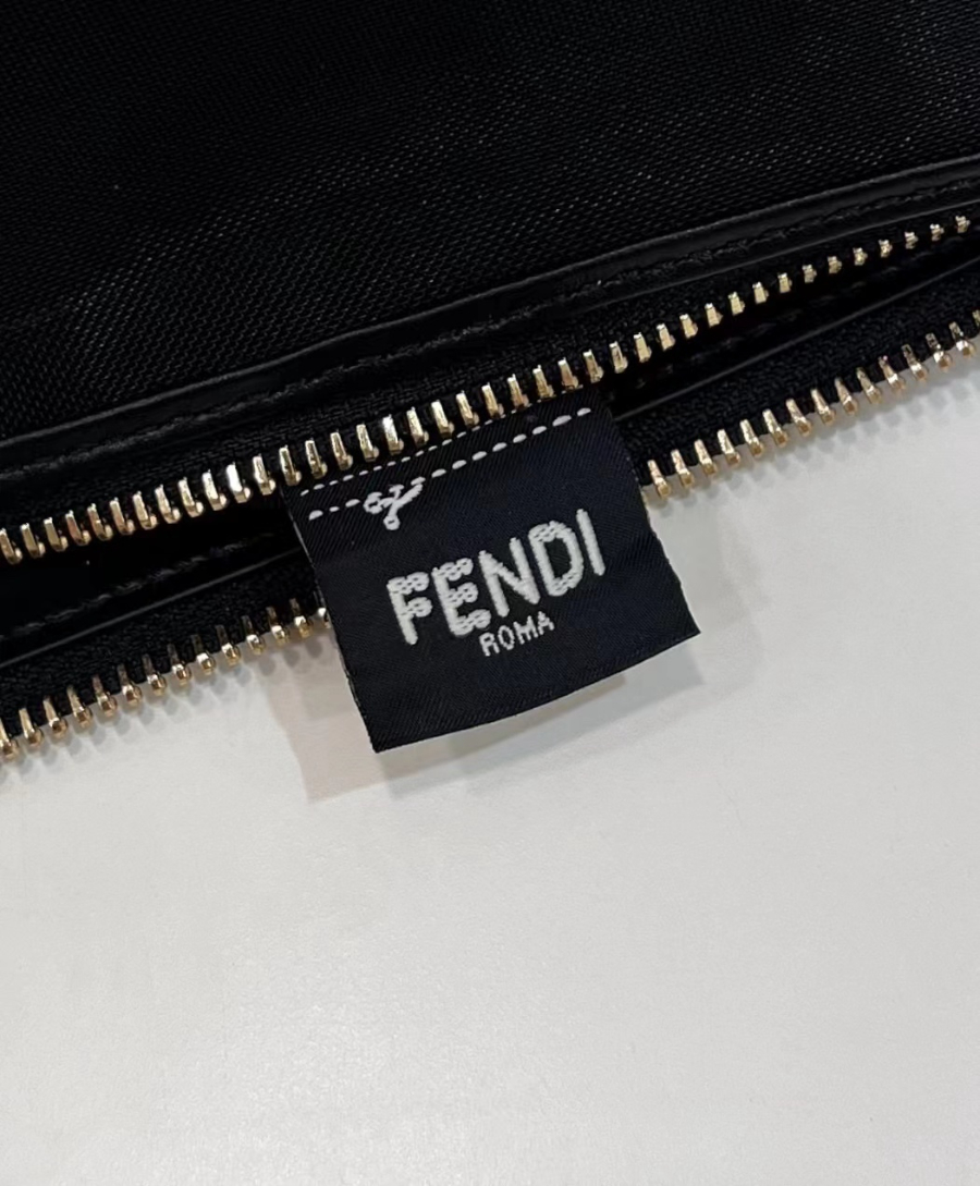 펜디 메쉬클러치 블랙8.jpg