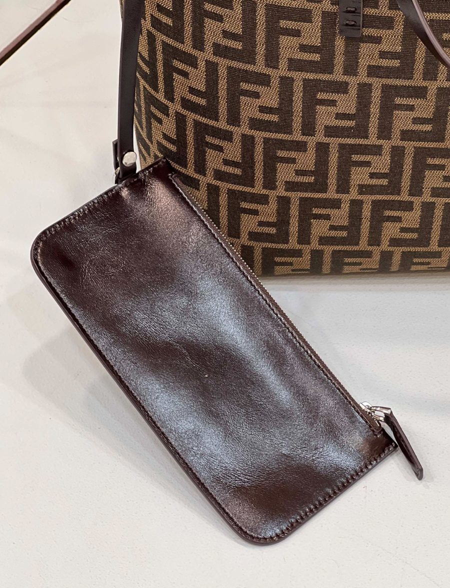 펜디 쇼퍼백 다크브라운7.jpg