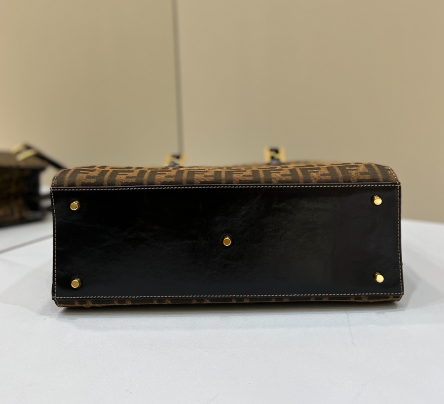 펜디 토트백 다크브라운3.jpg