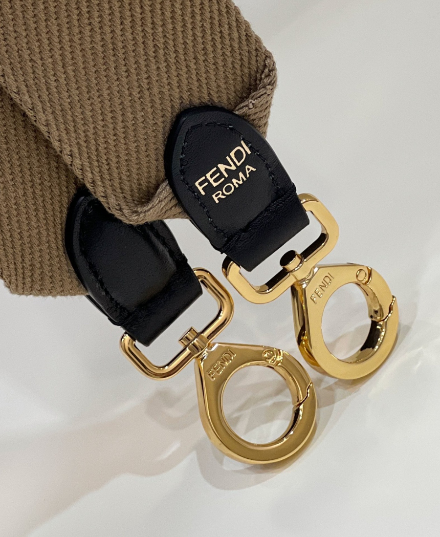 펜디 피카부엑스라이트미디엄 블랙레드6.jpg