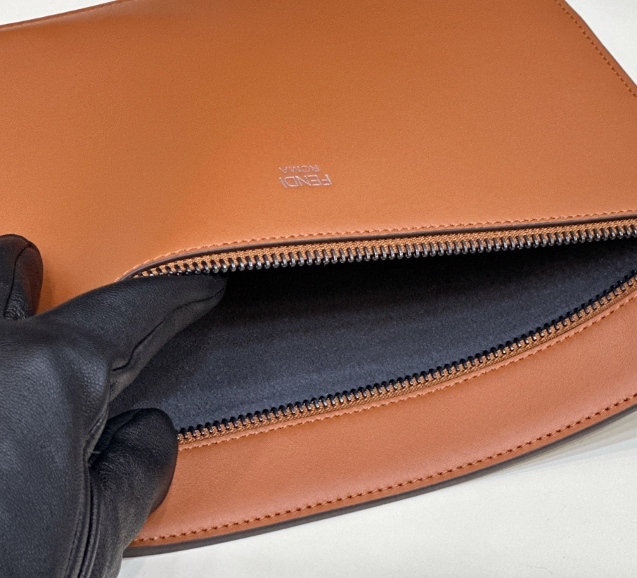 펜디 피카부탑핸들토트백 다크그레이7.jpg