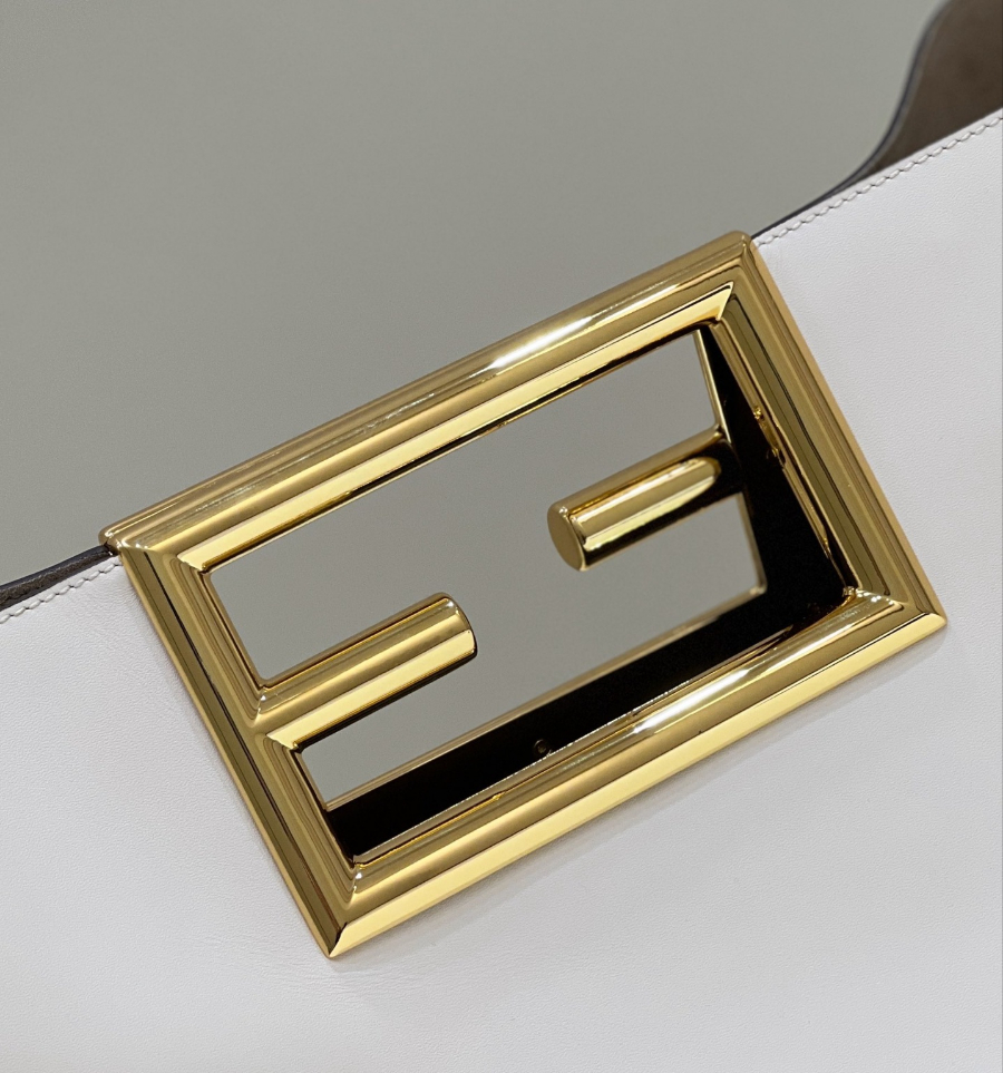 펜디 웨이백 화이트3.jpg