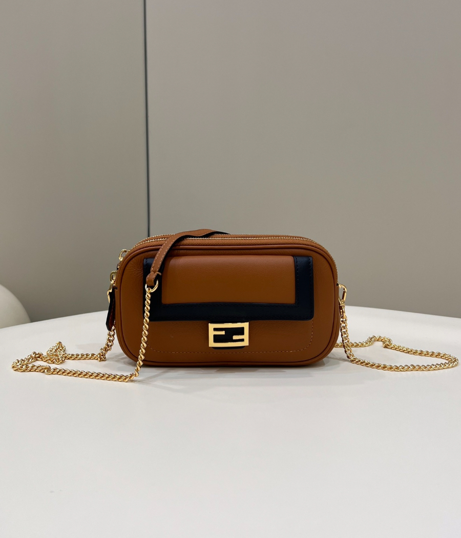 펜디 이지피카부백 딥브라운1.jpg