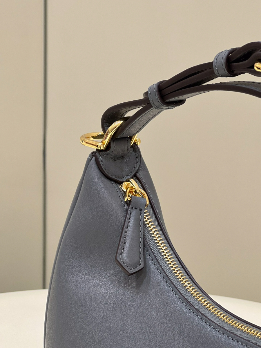 펜디 그라피호보백 다크블루4.jpg