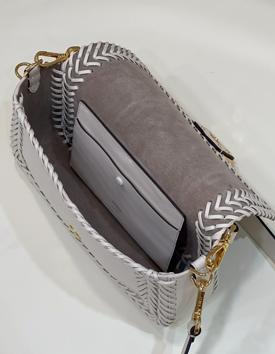 펜디 바게트백 아이보리9.jpg