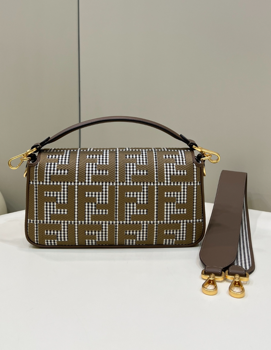 펜디 바게트백미디엄 브라운2.jpg