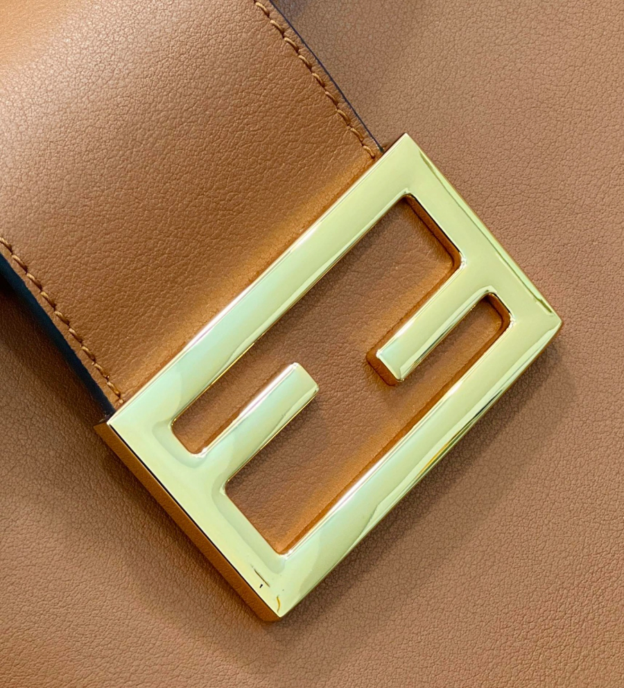 펜디 크로와상숄더백 브라운4.jpg