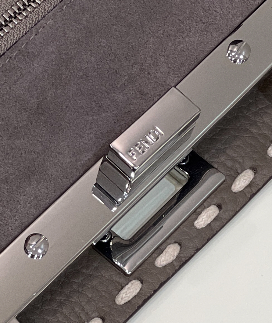 펜디 피카부아이코닉미니 다크브라운7.jpg