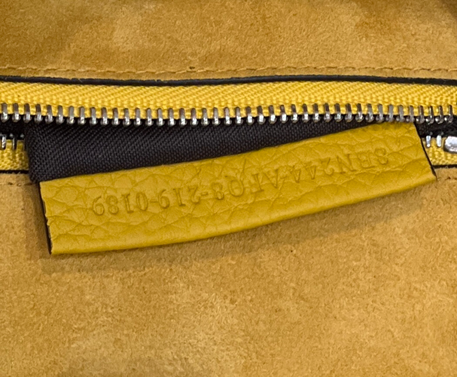 펜디 피카부아이코닉미니 옐로우8.jpg