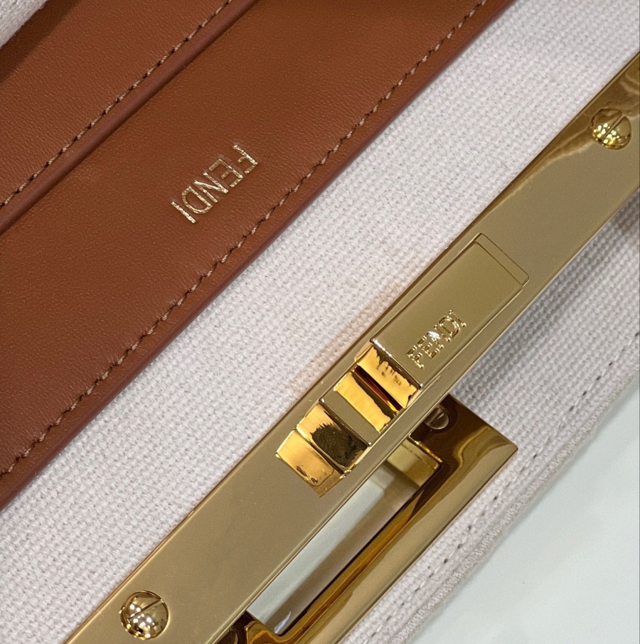 펜디 피카부아이씨유 아이보리7.jpg