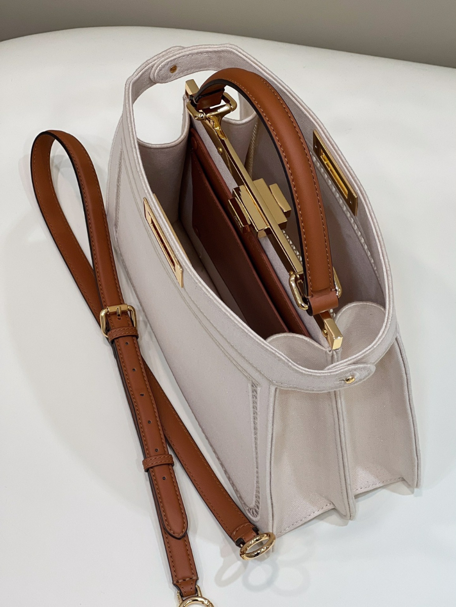 펜디 피카부아이씨유 아이보리9.jpg