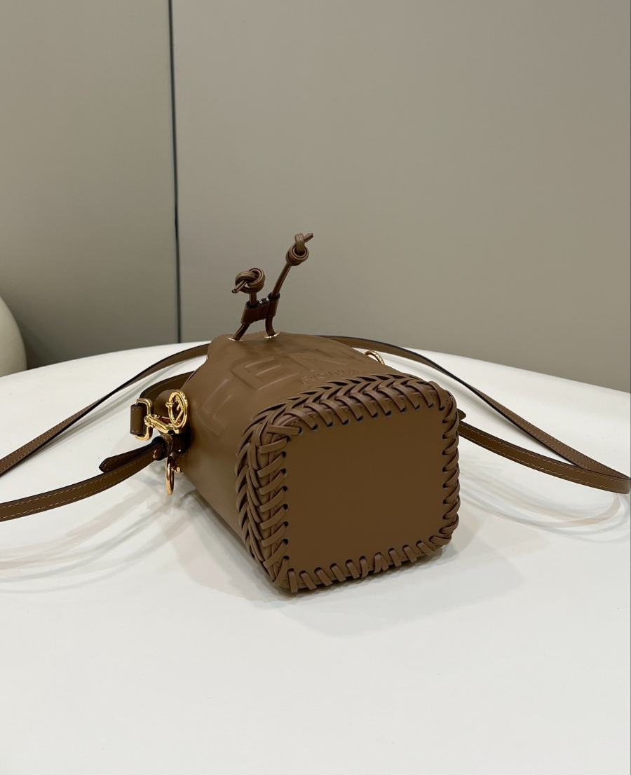 펜디 몬트레조미니버킷백 브라운6.jpg