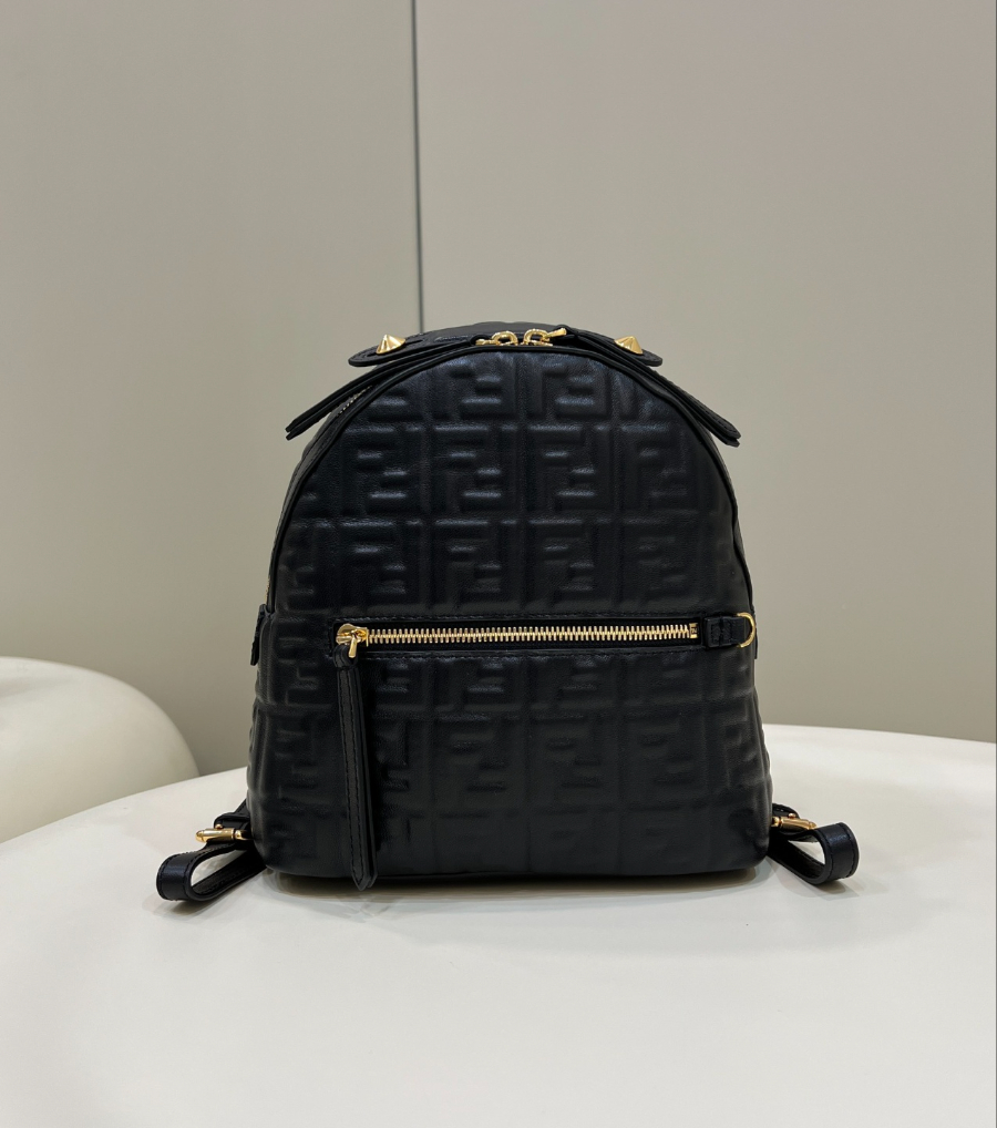 펜디 백팩 블랙1.jpg