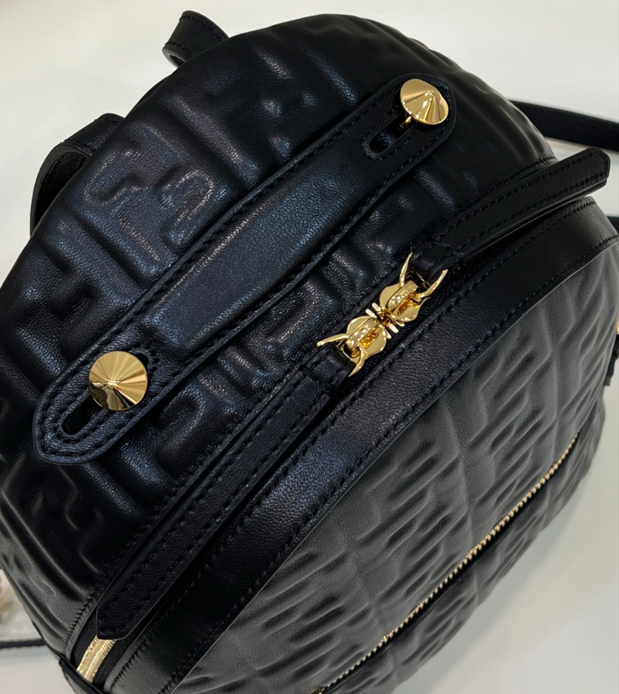 펜디 백팩 블랙5.jpg