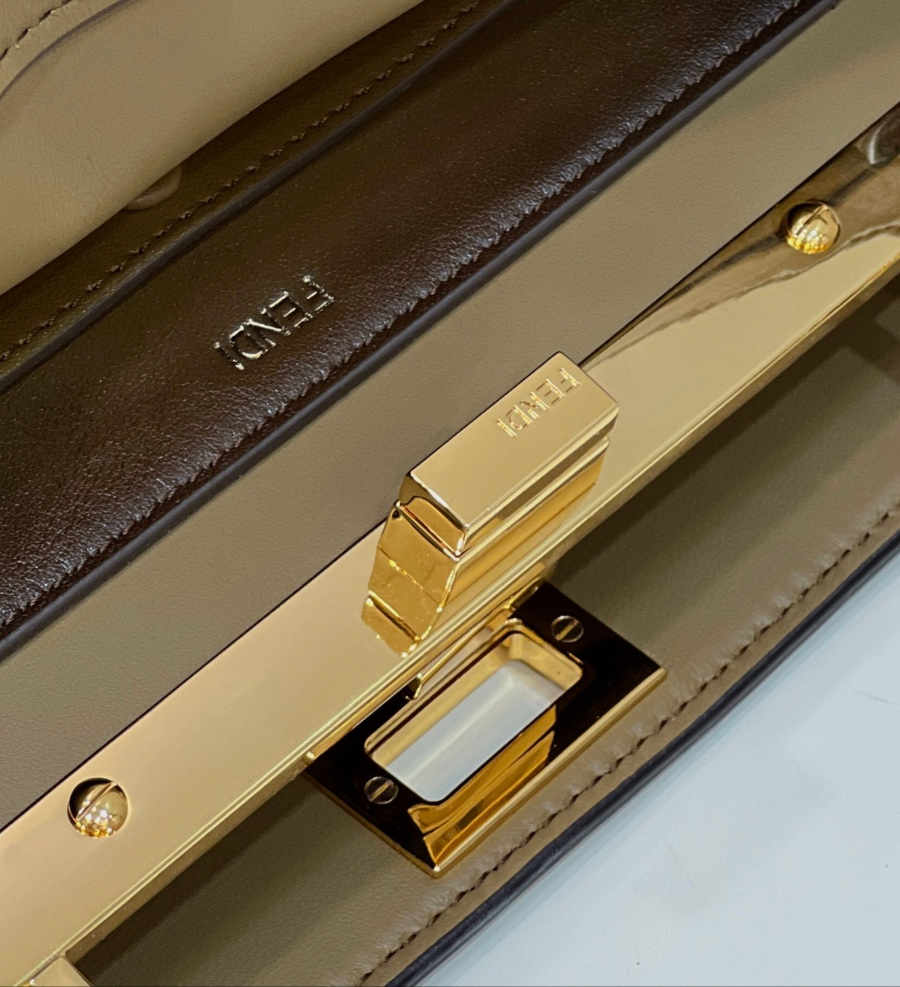 펜디 피카부아이씨유 브라운6.jpg