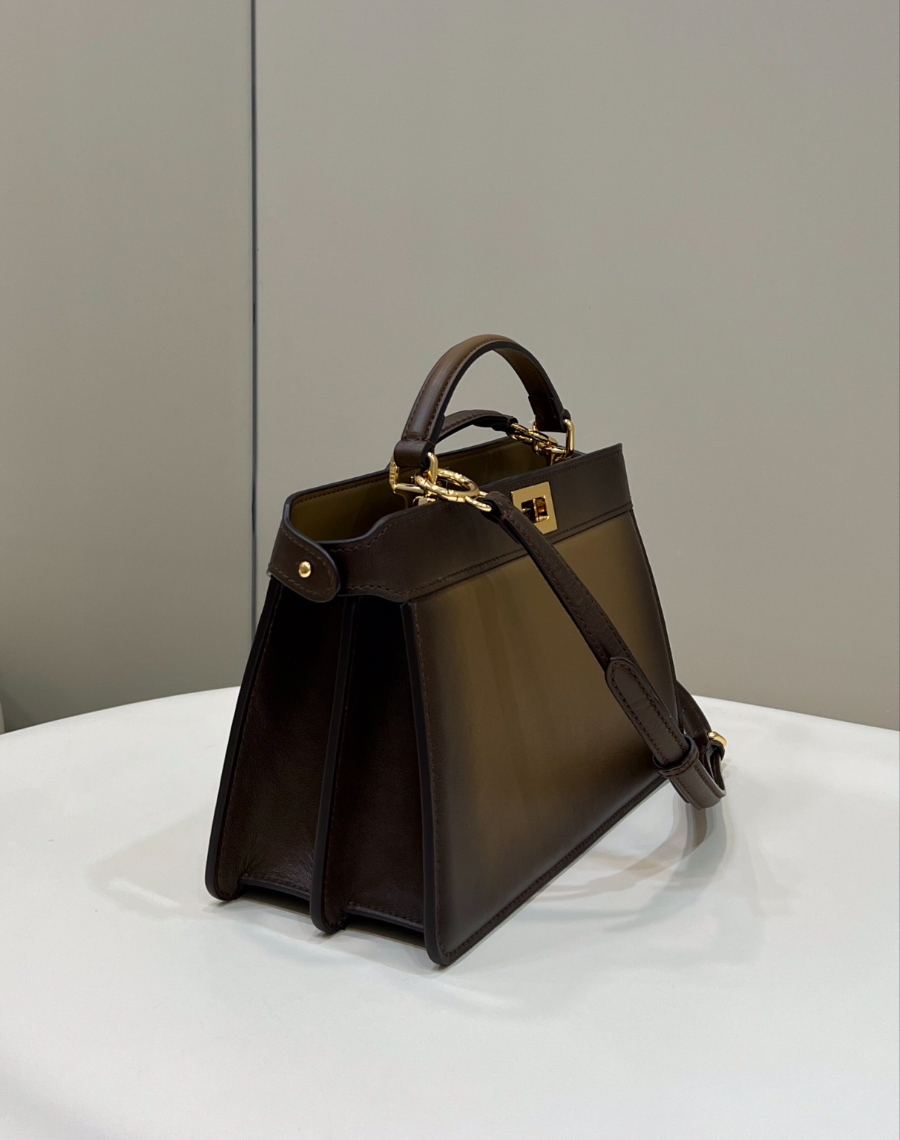 펜디 피카부아이씨유 브라운2.jpg