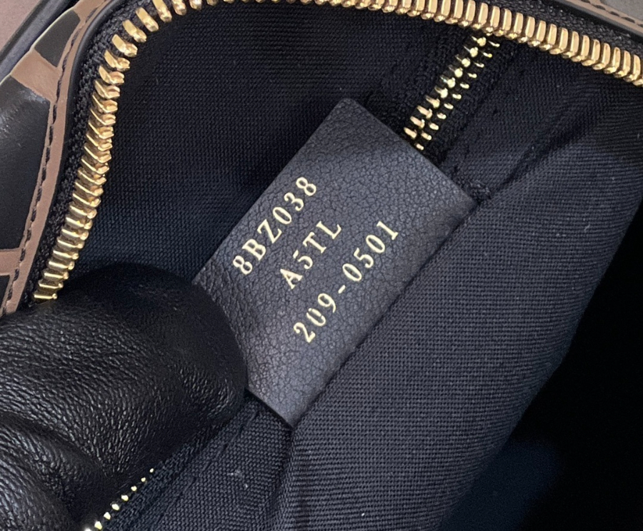 펜디 백팩 다크브라운7.jpg