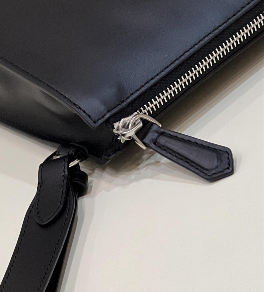 펜디 클러치 블랙5.jpg